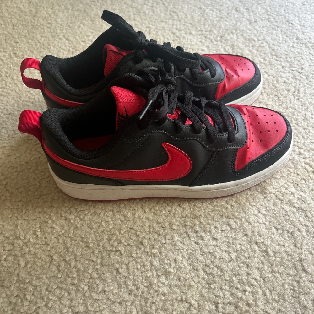 Nike Kids Black and Red Sneakers